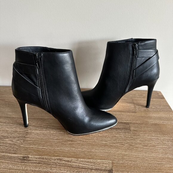 High Heel Ankle Booties Womens Size 8 Faux Leather Gold Buckle Pointy Toe - Picture 3 of 7